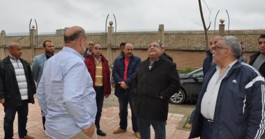 رئيس جامعة حلوان يتفقد منشآت الجامعة لمتابعة تداعيات سوء الأحوال الجوية