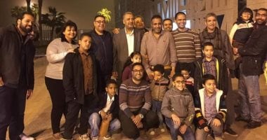 صور.. أطباء "صحة الأقصر" يحتفلون بزميلهم لمرافقته 45 حالة مصابة بكورونا لمطروح