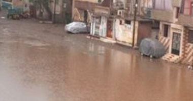صور ..أهالى قرية بالغربية يطالبون بشفط مياه الأمطار