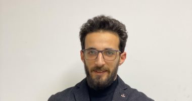 أيهما أفضل الفيلر أم الخيوط لشد الوجه؟.. الدكتور مصطفى زيدان يجيب