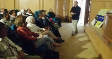 صور.. السياحة تبدأ تأهيل العاملين فى سقارة على سلوكيات التعامل مع السائح