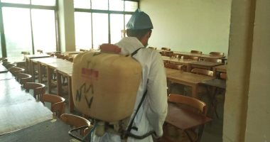 صور.. زراعة الغربية ترش كليات جامعة طنطا لمنع انتشار فيروس كورونا
