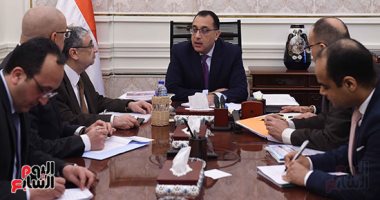 تكليفات رئاسية للحكومة بتقديم مقترحات لمواجهة تحديات التغيرات المناخية.. والإسكان: كميات المياه التي سقطت على تجمعات شرق القاهرة في 6 ساعات 7 أضعاف الطاقة الاستيعابية.. والكهرباء ترصد الأعطال والتلفيات