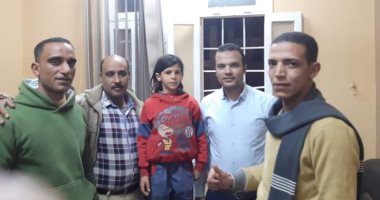 "لا الخال والد.. ولا العم سند".. عامل يخطف نجل شقيقه بمساعدة 3 آخرين ويطلب مليون جنيه فدية.. المتهم شارك عائلة الطفل في البحث وأقنعهم بضرورة دفع الفدية.. وأمن طهطا بسوهاج يعيد الصبي ويضبط الجناة والنيابة تحبسهم
