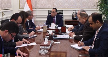 رئيس الوزراء يتابع المخزون الاستراتيجى للسلع التموينية.. صور