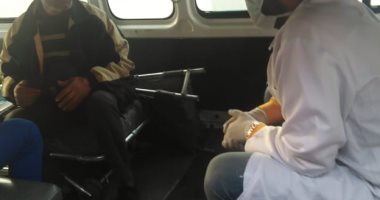 صور.. الكشف على السائقين ومحصلى التذاكر بالنقل العام بالإسكندرية للوقاية من كورونا