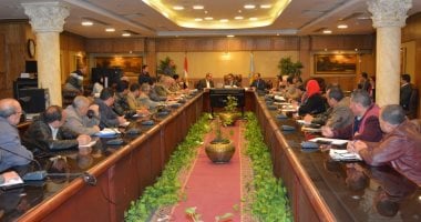 محافظ الغربية: البت فى 1197 طلب تقنين أوضاع وتوقيع 659 عقدا ابتدائيا