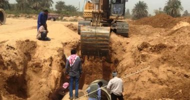 محافظ أسوان: حل عاجل لمواجهة كارثة انهيار جسور أحواض الصرف ببلانة.. صور