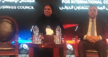 وزيرة التجارة: فيروس كورونا لم يؤثر على توافر مستلزمات الإنتاج للمصانع