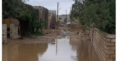 أهالى قرية الحيبه ببنى سويف يستغيثون بتعرض منازلهم للانهيار بسبب مياه الأمطار