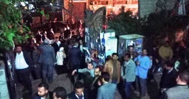 هل يلجأ مجلس المحامين لـ"الفيديو كونفرانس" لاتخاذ قرارت عاجلة بشأن المتضررين من "كورونا".. النقابات الفرعية تبادر بدعم أعضائها وأراملهم وأيتامهم .. ومجلس "العامة" يؤكد: لا يوجد ما يستدعى لاجتماعنا الآن
