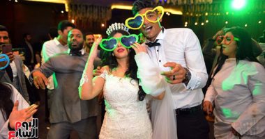 حارس الزمالك يدعم زوجته بعد إصابتها بوعكة صحية: ألف سلامة عليكى ياقلبى