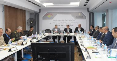 وزير التعليم العالى يوجه لجنة المشروعات بسرعة إنجاز تشطبيات معهد بحوث الإلكترونيات
