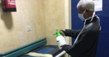 حملة تطهير وتعقيم لجميع منشآت مستشفيات قنا الجامعية.. صور      