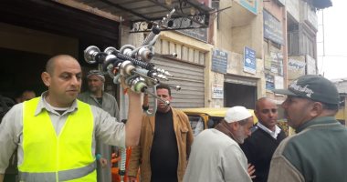 صور.. غلق 9 مقاهى ومصادرة "الشيش" لمواجهة فيروس كورونا بالبحيرة