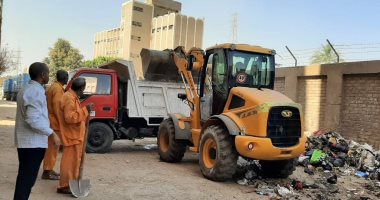 رفع 1980 طن مخلفات هدم وتراكمات قمامة بمحافظة قنا
