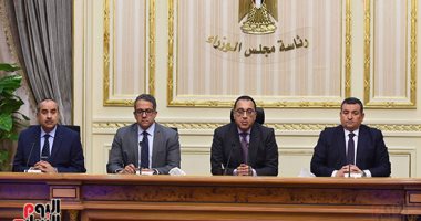 رئيس الوزراء: تعليق حركة الطيران فى كافة المطارات المصرية من 19حتى 31 مارس