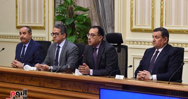 بدء المؤتمر الصحفى لرئيس الوزراء لشرح عدد من الملفات