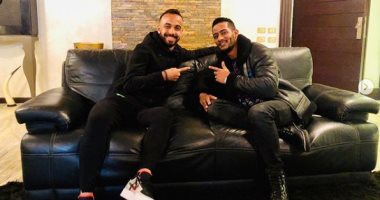 قفشة يستغل الإجازة في مقابلة محمد رمضان.. صور