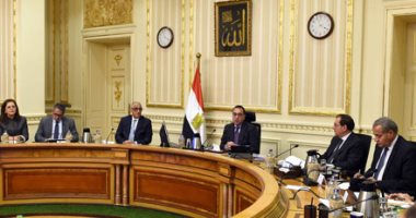 رئيس الوزراء يرأس إجتماع المجموعة الاقتصادية 