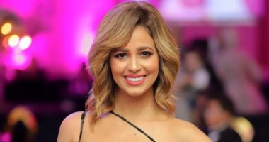 رنا سماحة تستعد لطرح أولى أغنيات ألبومها بعنوان "أستاذ تمثيل" بتوقيع راؤول