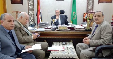 صور.. غرف عمليات بـ"تعليم القليوبية" لمواجهة فيروس كورونا