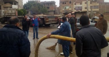 قارئ يشارك بصور المسئولين بالمنوفية على نزح مياه الأمطار من شوارع الباجور