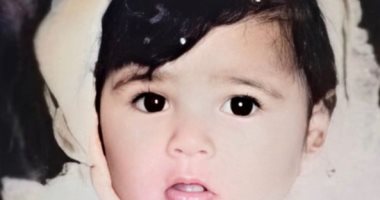  ياسمين عبد العزيز تشارك جمهورها بصورة من طفولتها 