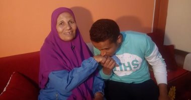 فوز الحاجة عزيزة بلقب الأم المثالية في الوادي الجديد لرعايتها أبنائها الأيتام