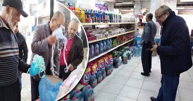 صور.. الأجهزة الرقابية تظهر العين الحمراء للتجار والمتلاعبين بالأسعار فى المحافظات.. حملات موسعة لمواجهة جشع التجار ومحتكرى السلع.. ضبط 15 ألف كمامة مجهولة المصدر بطنطا.. وتحرير 127محضرا ومخالفة تموينية بالأقصر