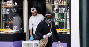 الصين تعلن إنتاج لقاح ضد كورونا وتؤكد محاصرة المرض.. والوباء يخلق واقعا مريرا في العالم.. يحول باريس إلى مدينة أشباح.. وعدد الوفيات العالمية يتجاوز 8 آلاف.. ودراسة تحذر من حصد ملايين الأرواح بأمريكا وبريطانيا