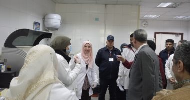 صور.. جولة لمدير التأمين الصحى ببنى سويف للتأكد من إجراءات وقاية "كورونا"