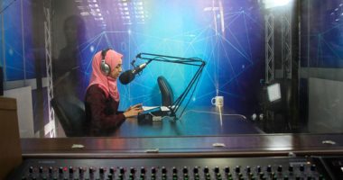 تعليم غزة يلجأ لتدريس الطلاب إلكترونيًا فى ظل أزمة كورونا.. صور 