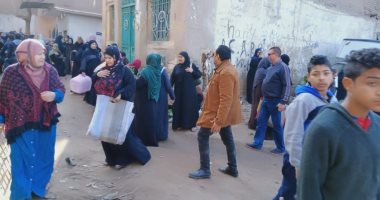صور.. إخلاء سوق الخميس بالحوامدية فى الجيزة لمواجهة كورونا