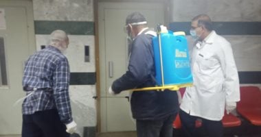 صور.. مدير تأمين الغربية: تطهير وتعقيم عيادات التأمين الصحى يوميا