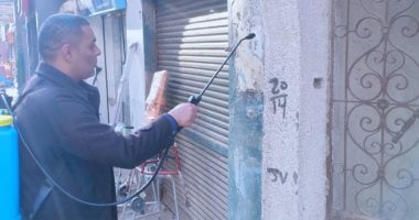 صور.. أهالى شبين القناطر يتطوعون بتعقيم المنازل والمحال ضد "كورونا"