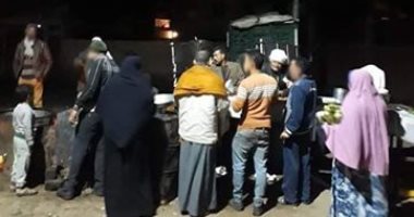 قارىء: البائعون فى شنشور بالمنوفية يقيمون الأسواق ليلا