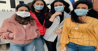 بالكمامة.. شاهد بطلات مسلسل "حكايات بنات 4" فى موقع التصوير بالشيخ زايد