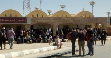صور.. الهجرة: عبور 1700 طالب عالق بالسودان وفتح المعدية استثنائيا بمعبر قسطل