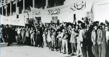 لماذا احتفظت فرنسا بقاعدة بنزرت البحرى رغم اعترافها باستقلال تونس؟