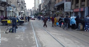 محافظ الإسكندرية يأمر بإخلاء سوقى الجمعة الحمام لمواجهة فيروس كورونا.. صور