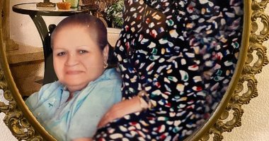 مى نور الشريف تنشر صورة لخالتها المتوفية وتطالب جمهورها بقراءة الفاتحة