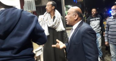 محافظ أسوان يتابع إغلاق المحال والمقاهى وإجراءات رادعة للمخالفين