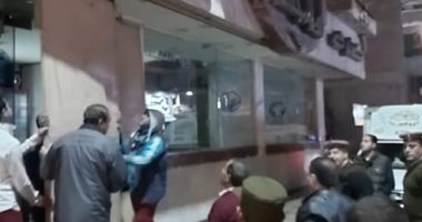 غلق مقاهى ومطاعم بلبيس والزقازيق بسبب الكورونا.. صور