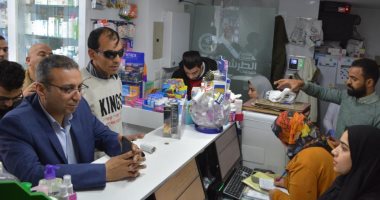 صور.. حملة مفاجئة لنائب محافظ الغربية على الصيدليات ويحرر محاضر للمتلاعبين بالأسعار