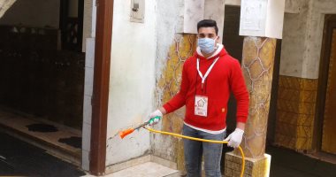 حملات شبابية لتعقيم المساجد المنوفية قبل صلاة الجمعة.. صور