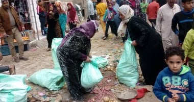 فض سوق ميت السراج ورشه المطهرات لمنع انتشار فيروس كورونا بالمحلة