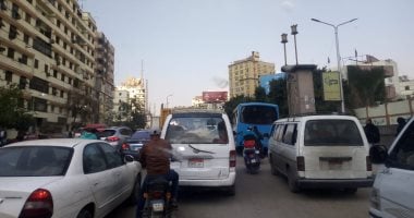 النشرة المرورية.. كثافات متحركة بمحاور القاهرة والجيزة