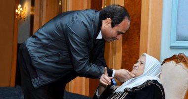 السيسي في عيد الأم: أتوجه بأغلى مشاعر الإنسانية لمن ضحت وكانت رمزًا للحكمة