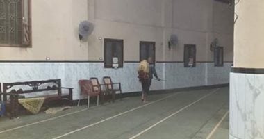 شباب قرية طحلة بالقليوبية يعقمون المساجد لمنع انتشار فيروس كورونا